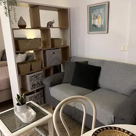 Estudio En Plaza Del Charco *